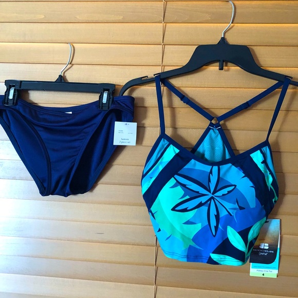 BEACH HOUSE SPORTS NWT 2PIECES SET IN NAVY TOP CROP SIZE 4 / BOTTOM SIZE 6 - Picture 1 of 10